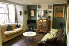 Entire 2 bed flat in the heart of Brighton!